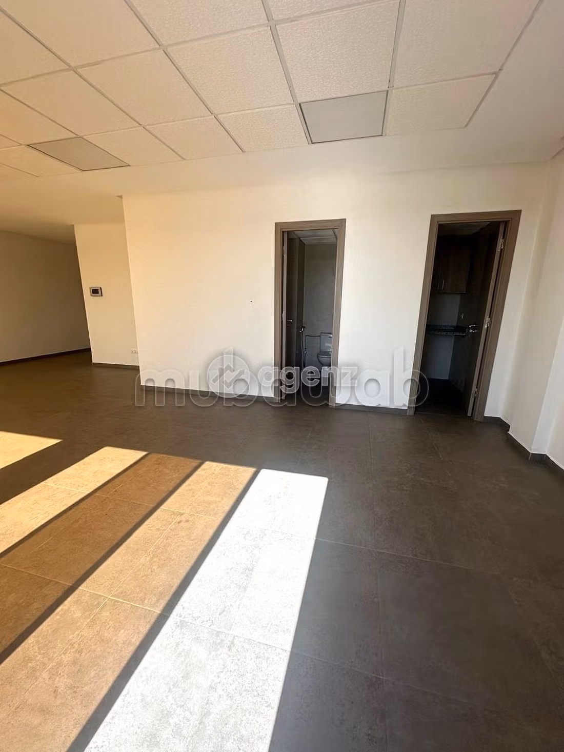 Ufficio in affitto 66 m² Anassi Casablanca