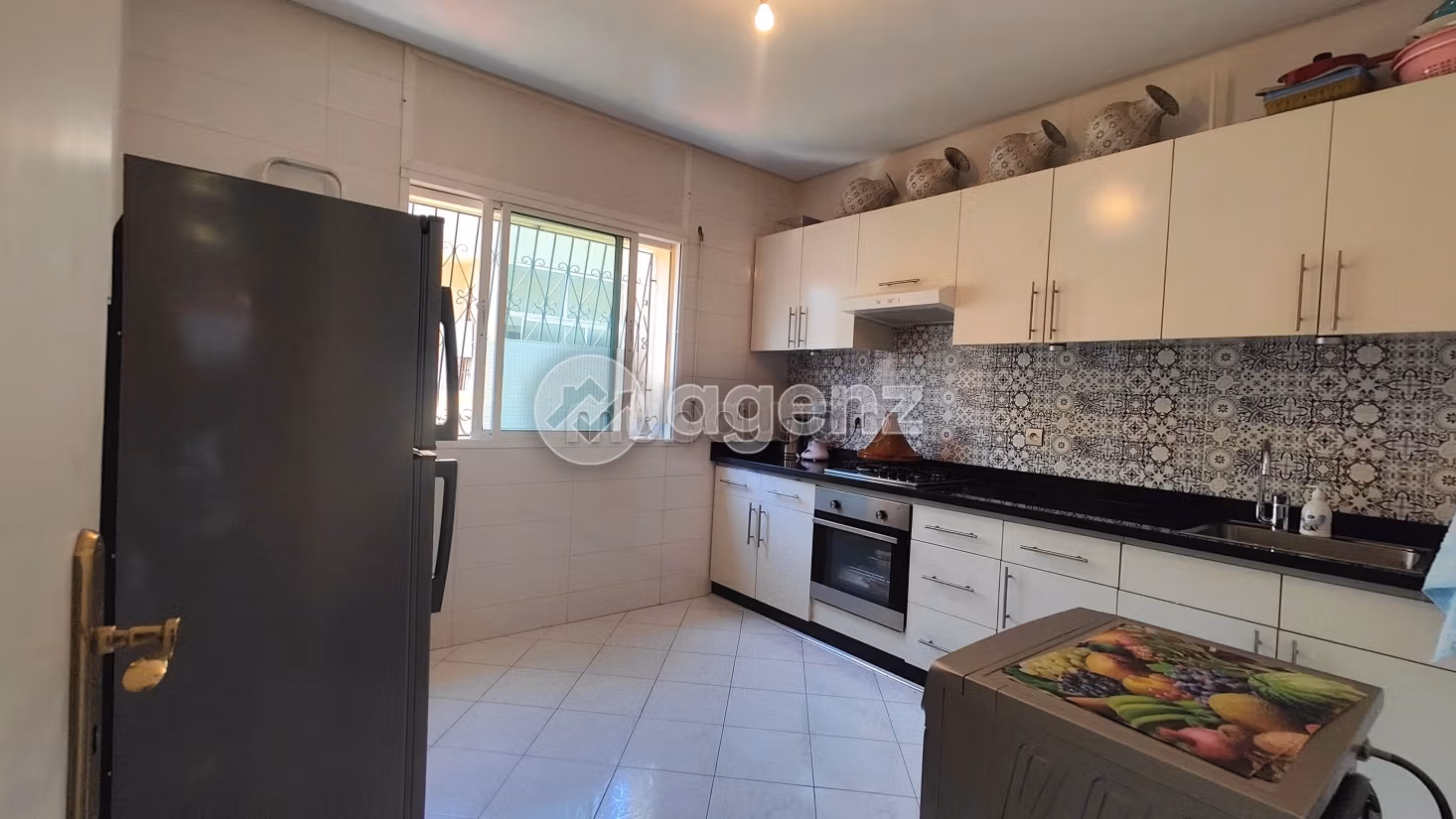 Appartamento in vendita 100 m², 2 camere Ain Chock Casablanca