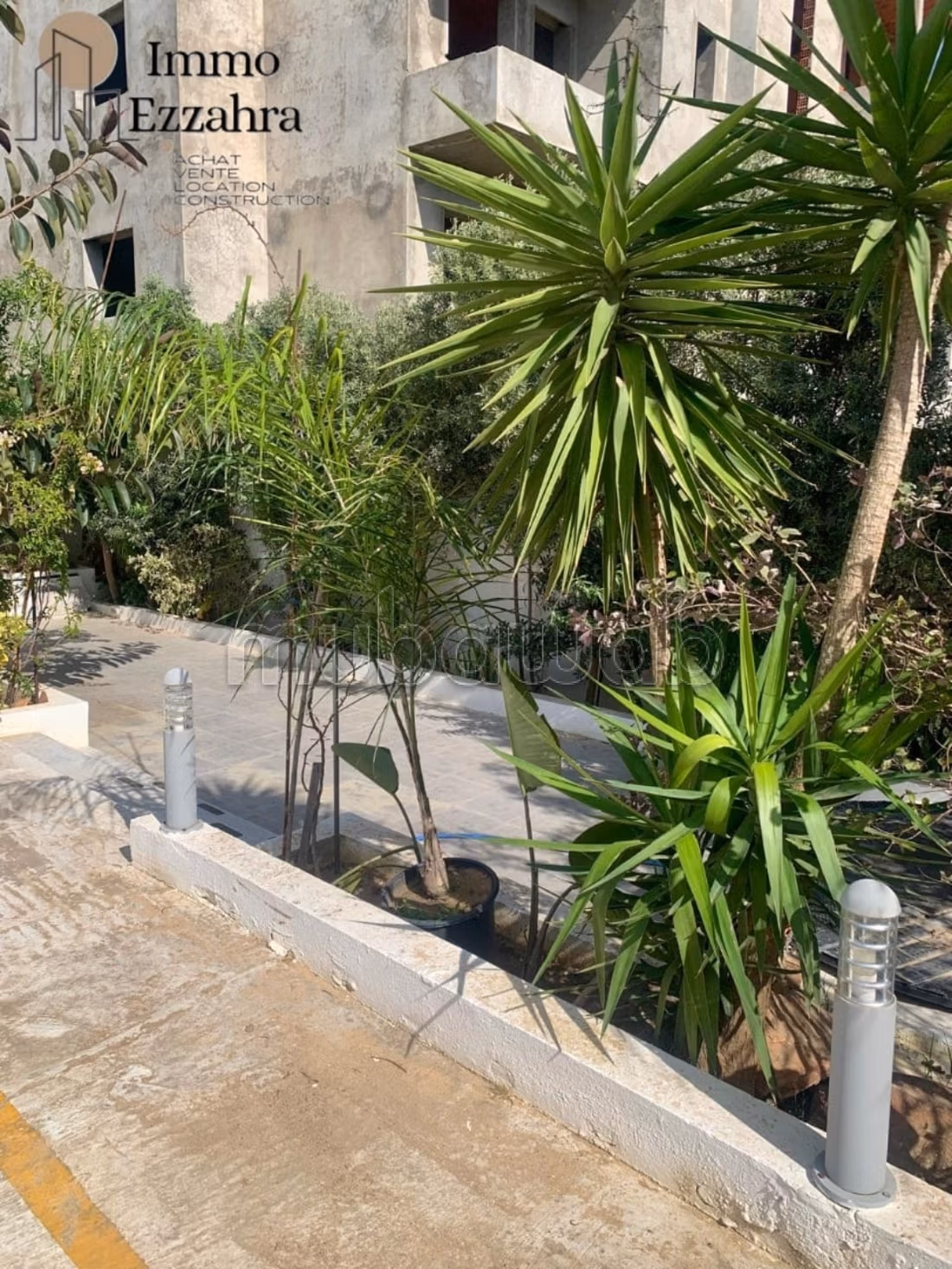 A vendre s2 en 1er étage 50m de la plage ezzahra