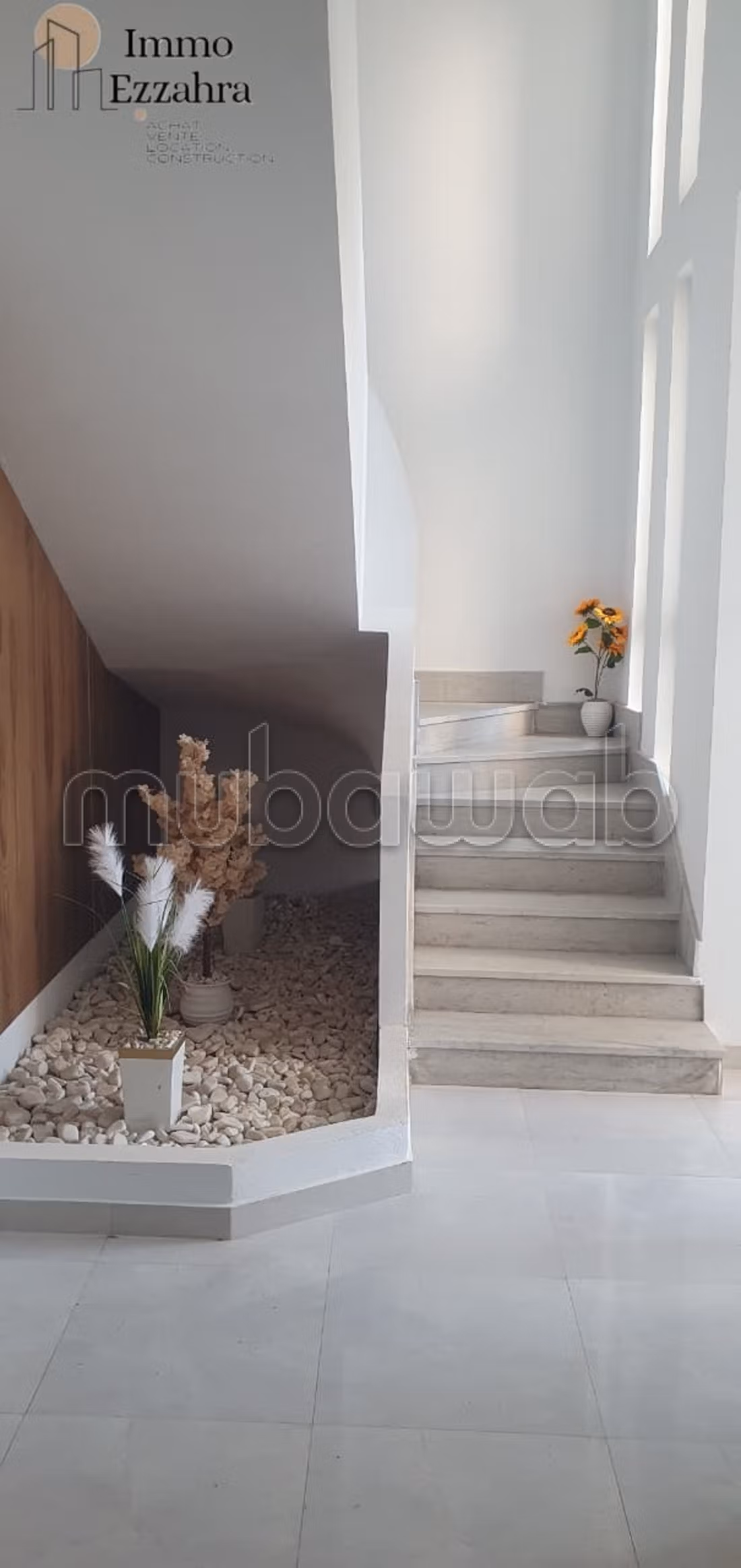 A vendre s2 en 1er étage 50m de la plage ezzahra