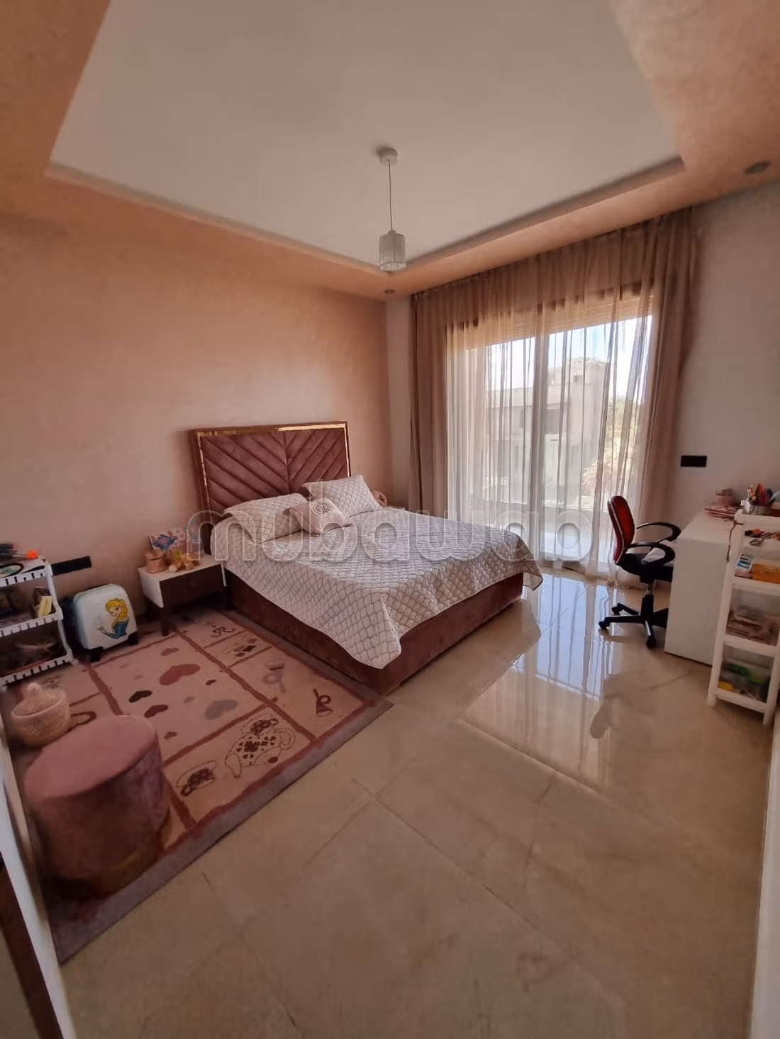 Villa de Prestige à Vendre à Agdal 
avenue Mohamed VI Marrakech