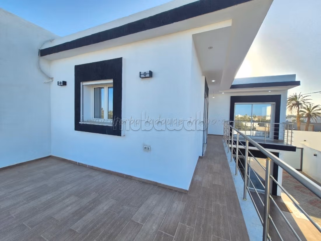 Villa S4 con vista mare in vendita a Tezdaine