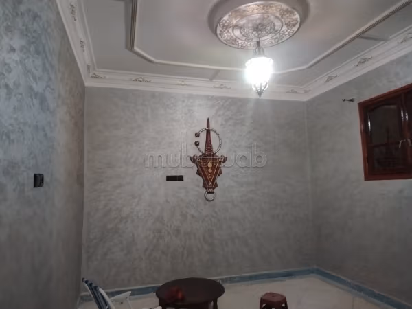 Titolo della casa in un ambiente tranquillo