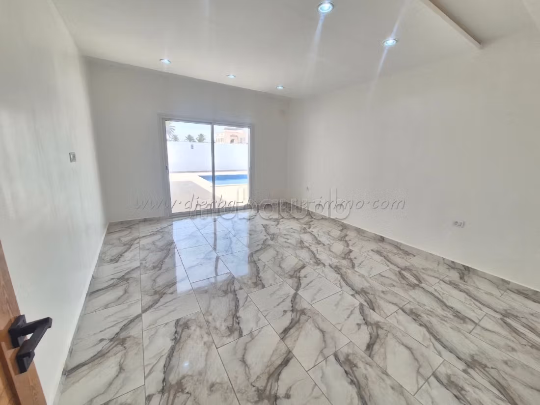 A vendre villa s3 avec piscine a temlal