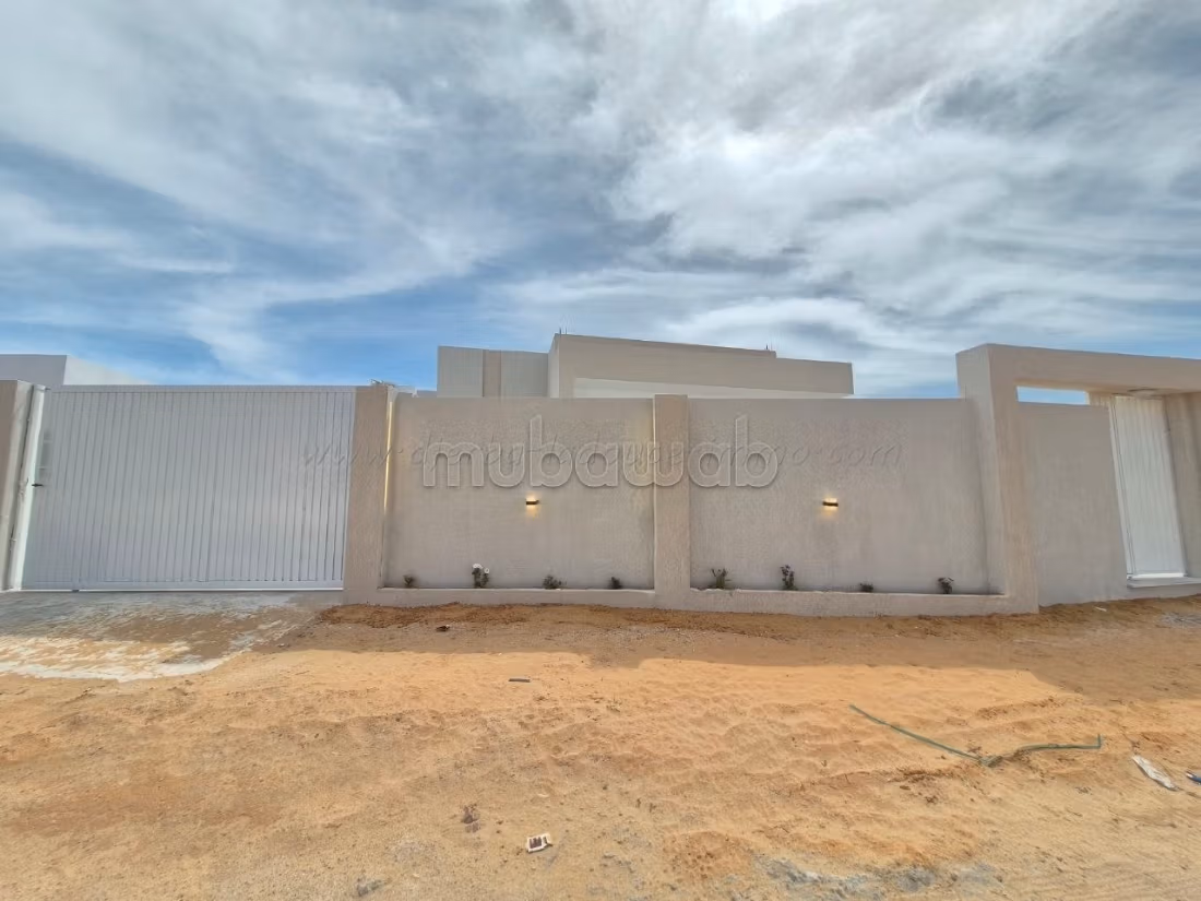 A vendre villa s3 avec piscine a temlal