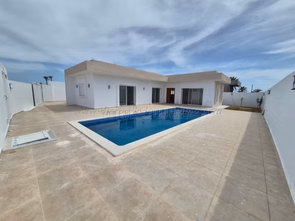 A vendre villa s3 avec piscine a temlal