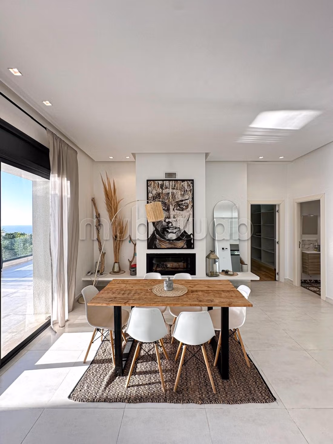 Maison de luxe à louer à Mediouna. Surface de 800 m². Piscine et cheminée