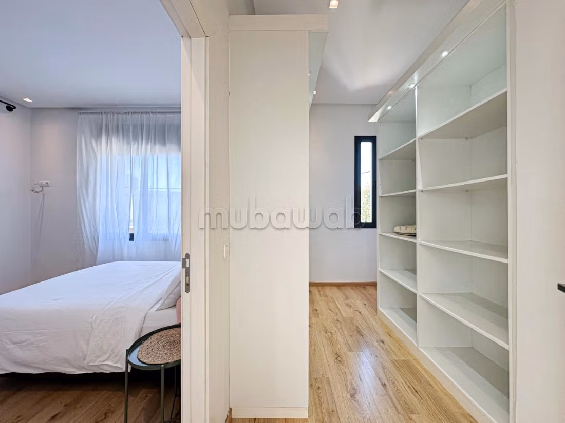 Maison de luxe à louer à Mediouna. Surface de 800 m². Piscine et cheminée