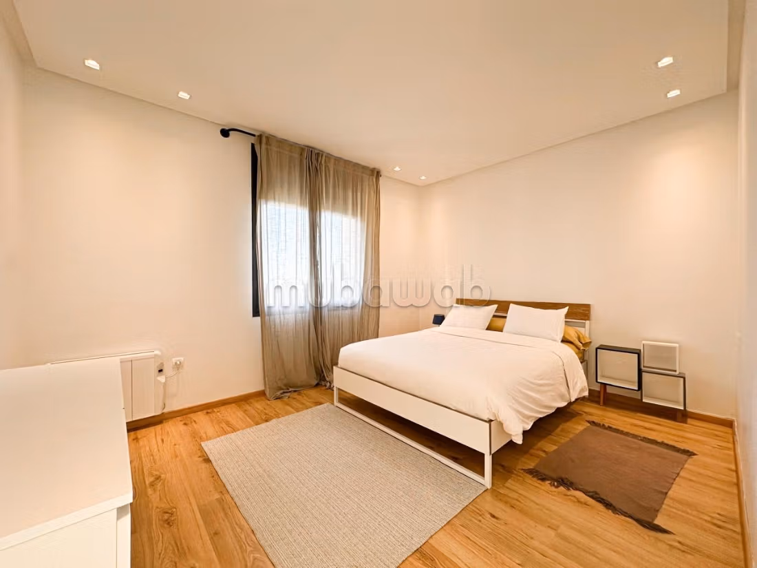 Maison de luxe à louer à Mediouna. Surface de 800 m². Piscine et cheminée