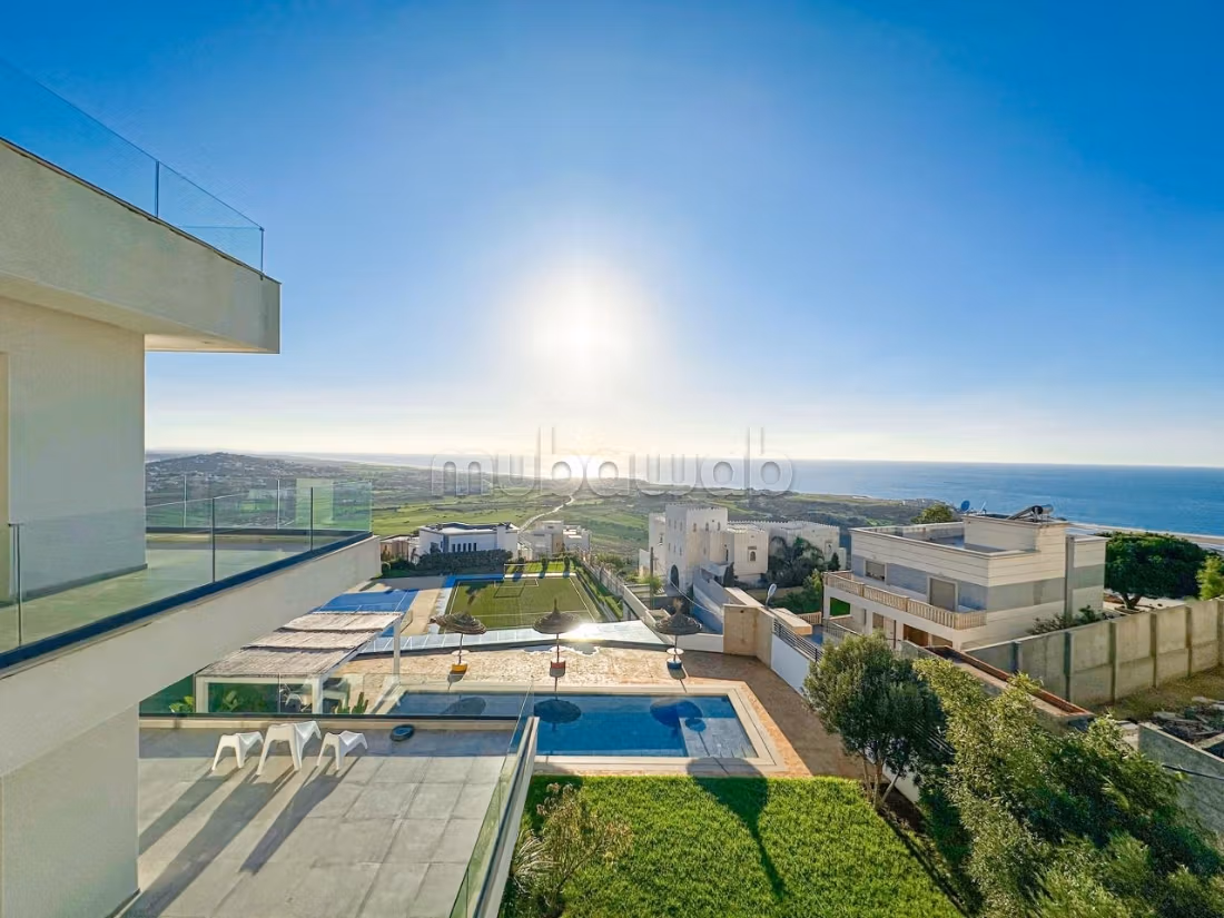 Maison de luxe à louer à Mediouna. Surface de 800 m². Piscine et cheminée