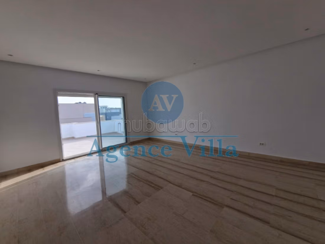 Superba villa S5 con piscina a Gammarth