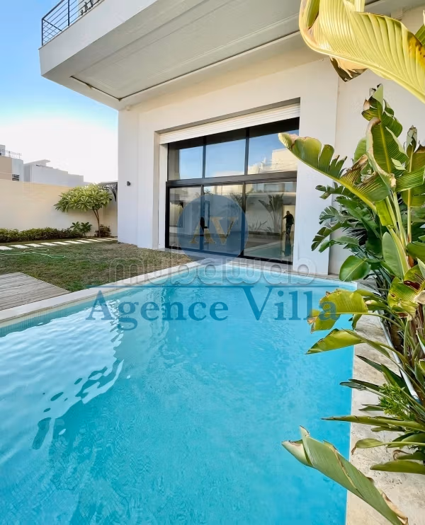 Superba villa S5 con piscina a Gammarth