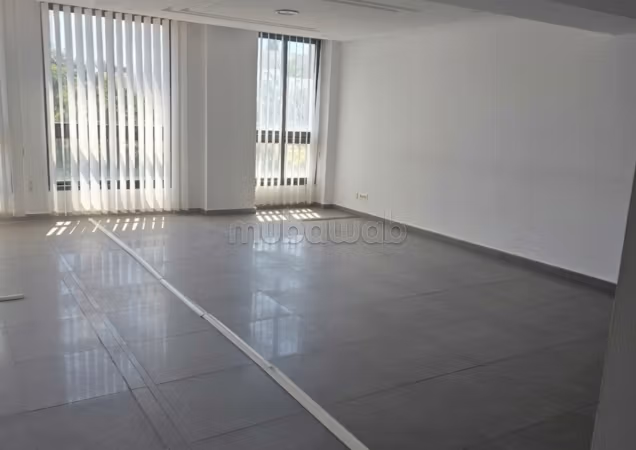 A louer Bureau H1 – 94 m² – Les Berges du Lac 2
