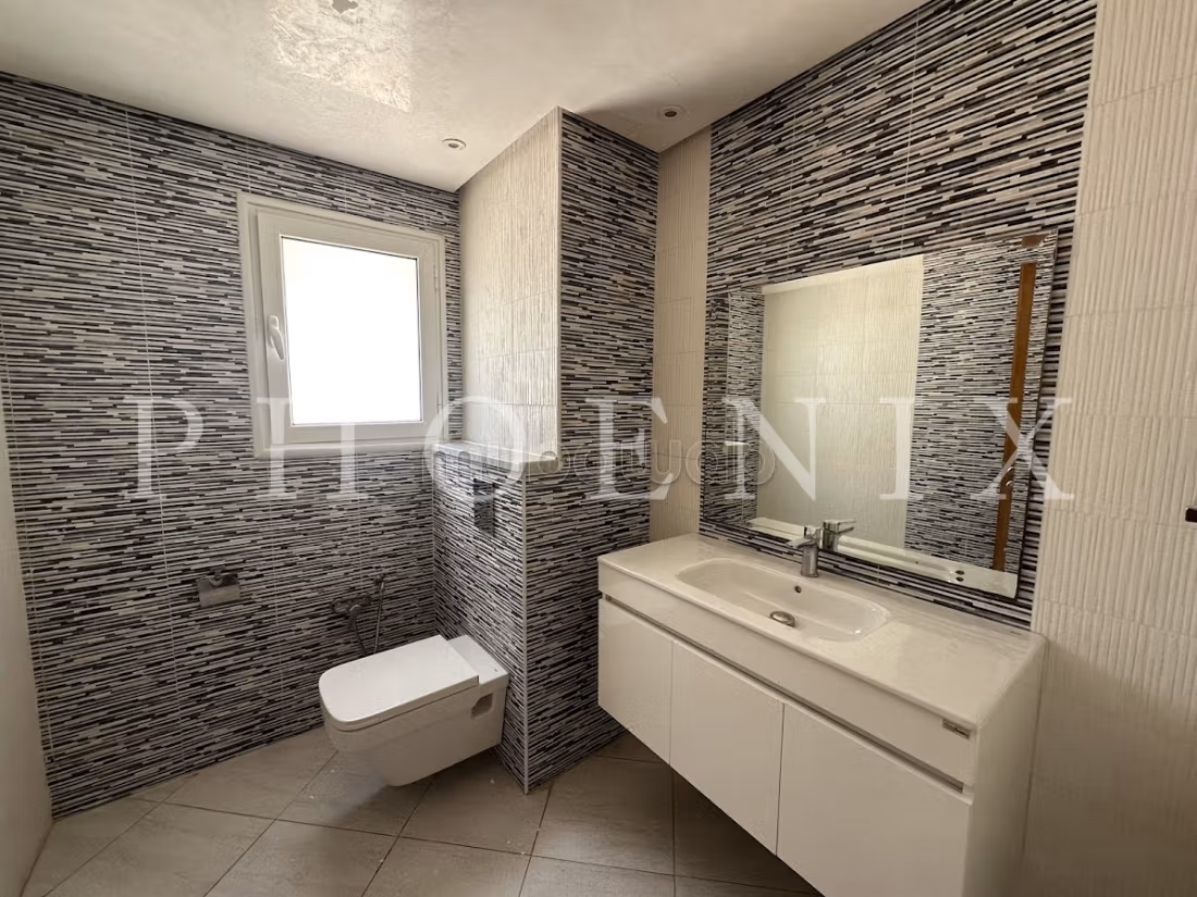Souplex S5 with pool in La Marsa