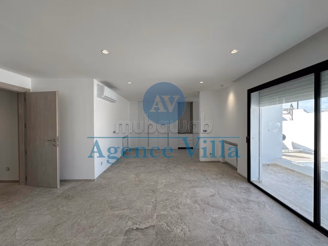 Villa à Carthage s4 avec piscine et jardin