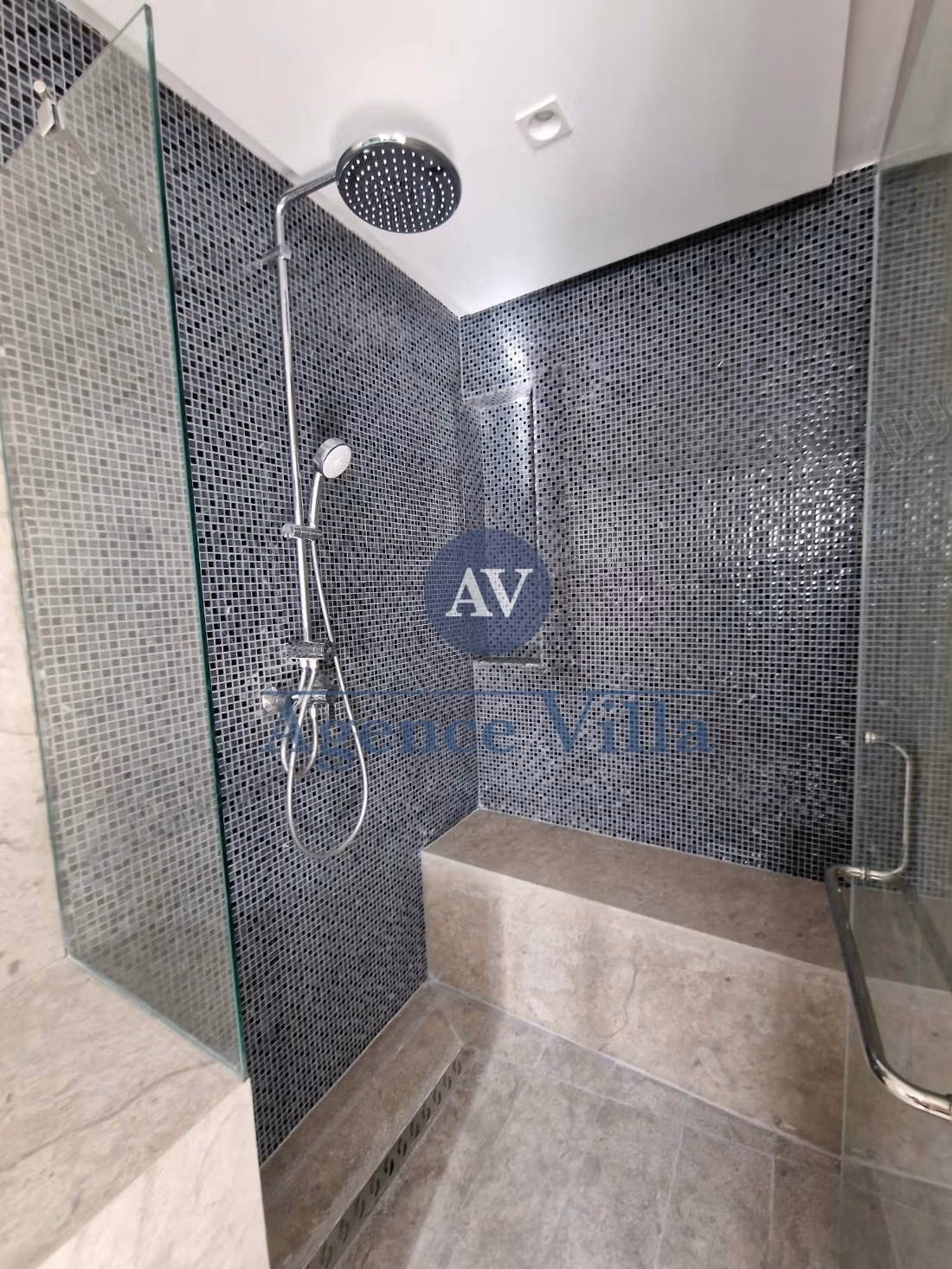 Villa a Cartagine s4 con piscina e giardino