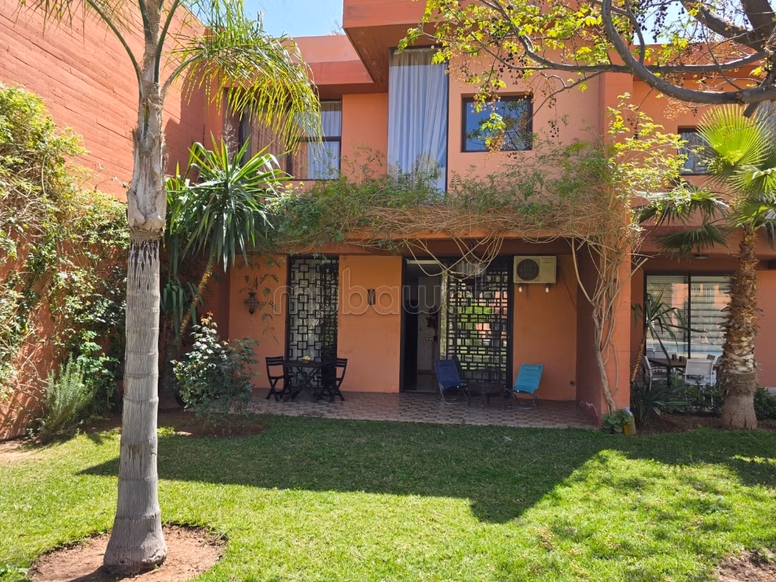 Location d'un appartement à Agdal. 
1 chambre. 
Bien meublé — 2