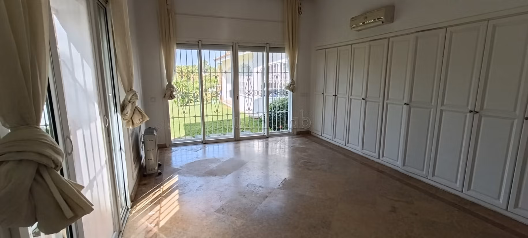 Villa eccezionale vuota in affitto a El Menzeh