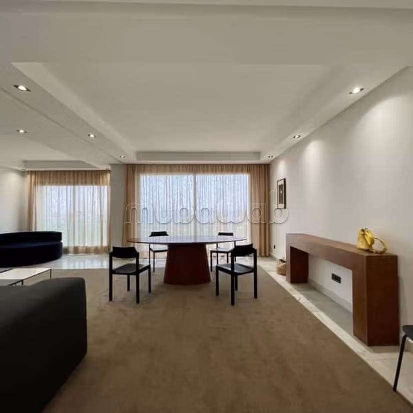 Appartamento in Affitto di 185.0 m² a Casablanca, Bourgogne Anfa