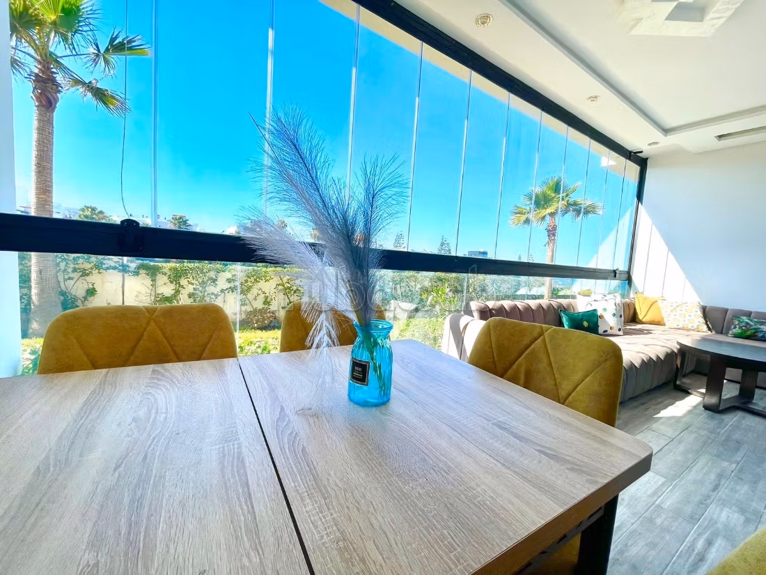 Ravissant appartement meublé vue mer