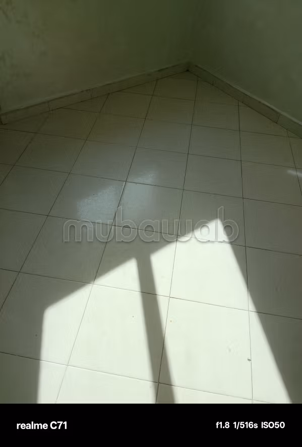 Apartment for sale in Imarat. 2 lovely rooms. Balcony