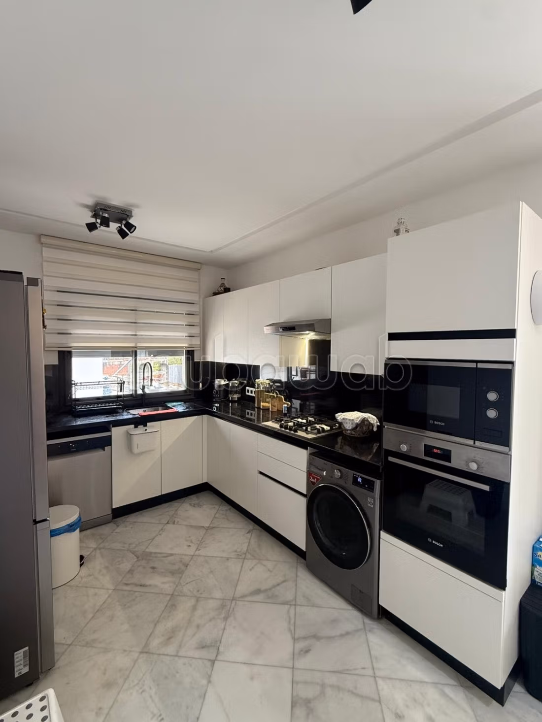 Vendita appartamento a Sania. Superficie 120 m². Arredato