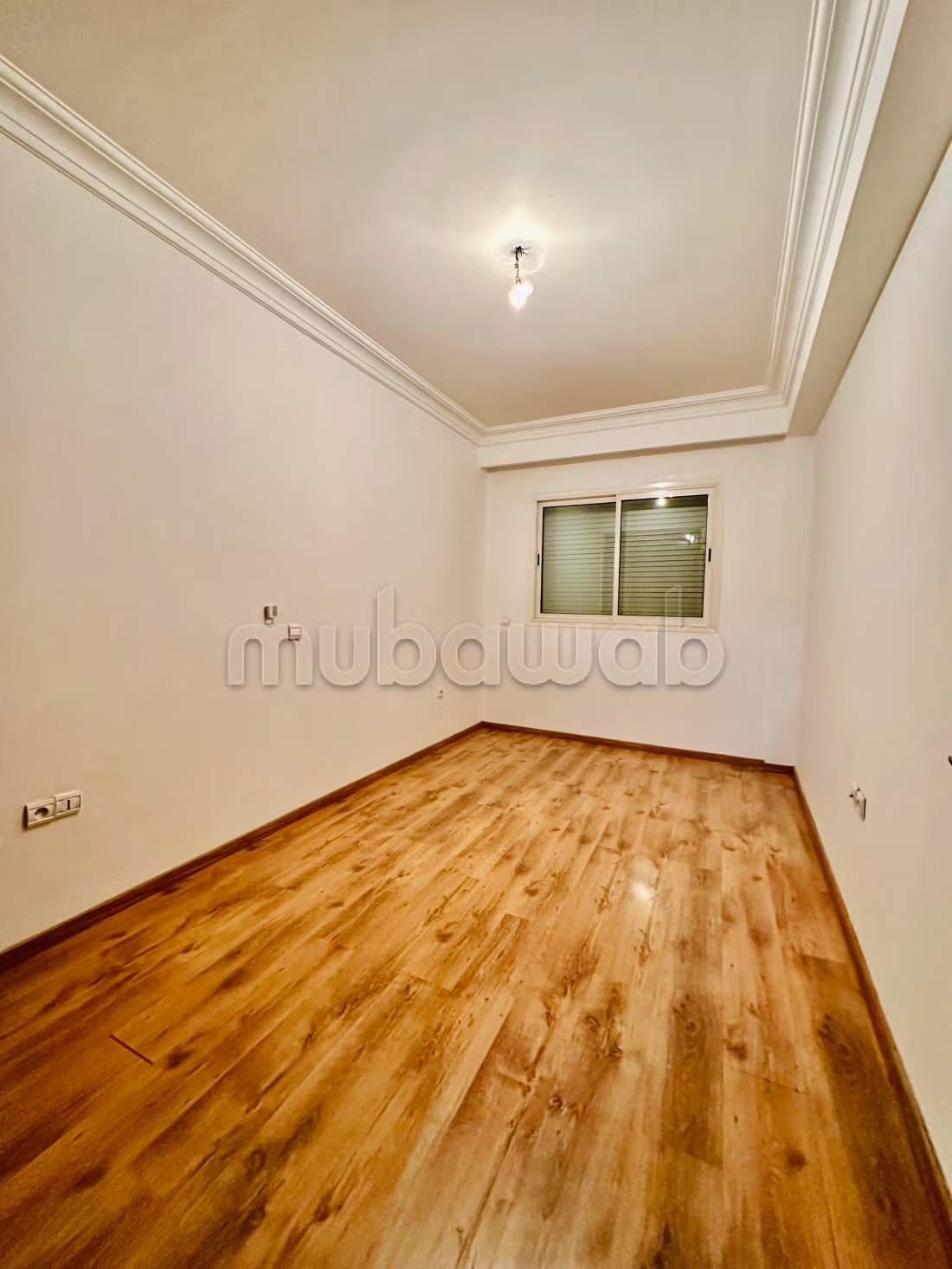Location d'un appartement à Guéliz. 2 chambres agréables. Antenne parabolique et Porte blindée