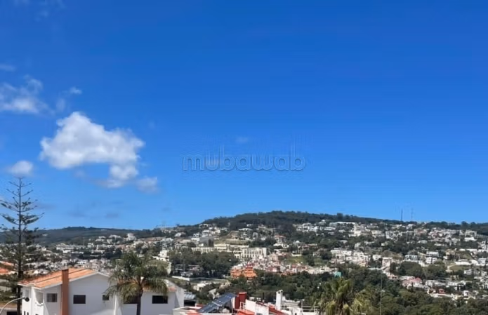 Villa a la venta con proyecto de guardería en un barrio residencial de 357m²