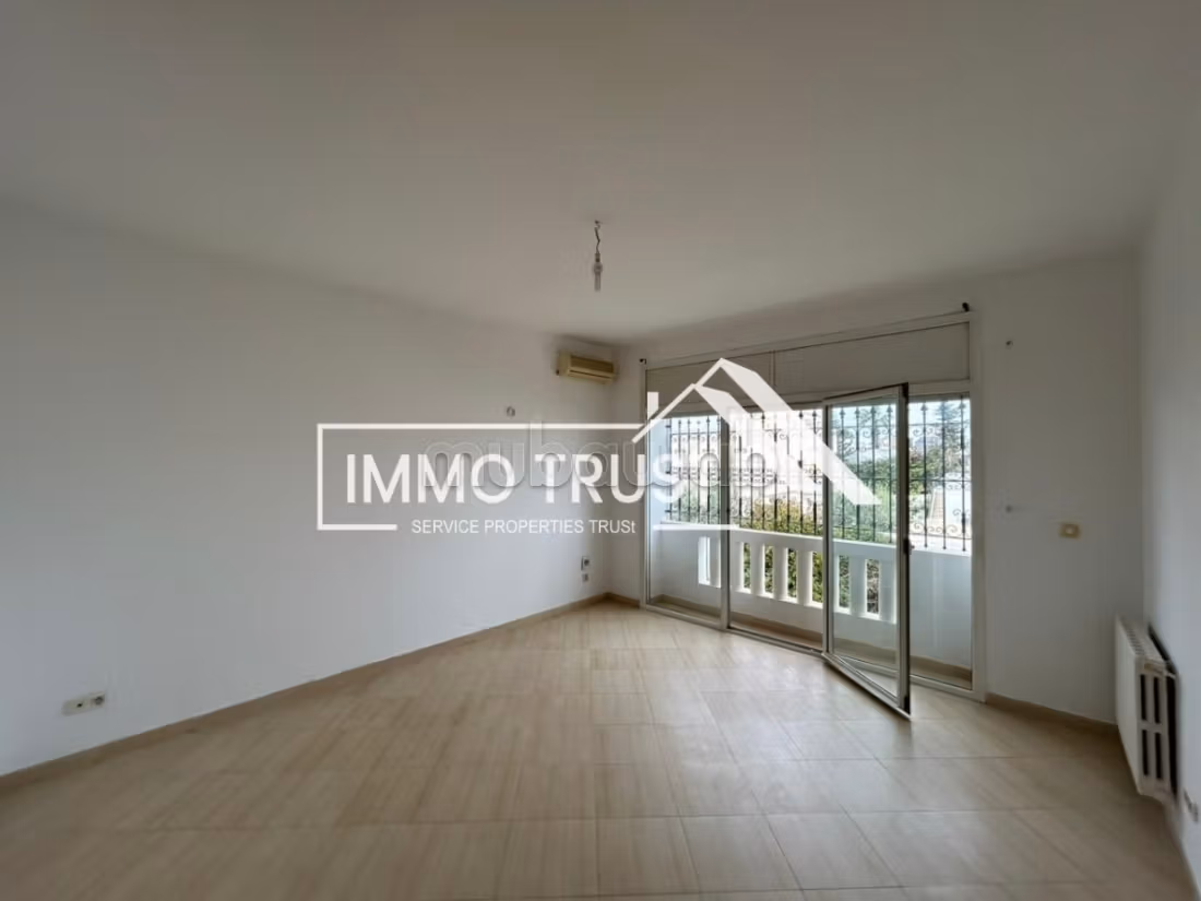 Villa S4 con giardino e piscina a Gammarth