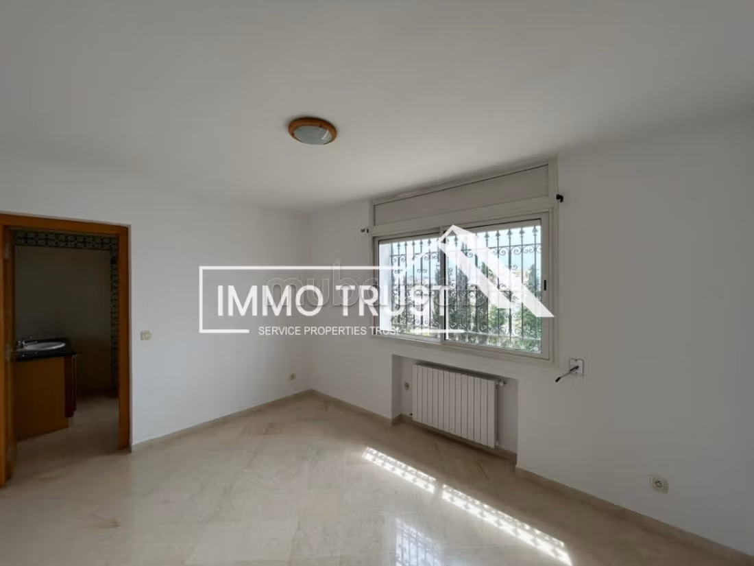 Villa S4 con giardino e piscina a Gammarth