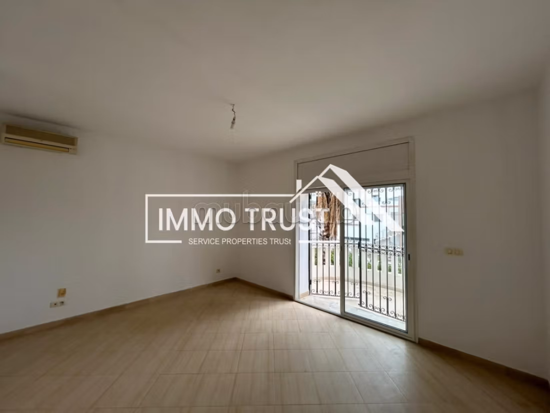 Villa S4 con giardino e piscina a Gammarth