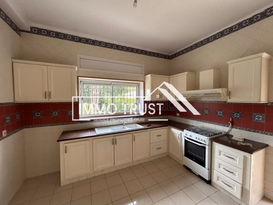 Villa S4 con giardino e piscina a Gammarth