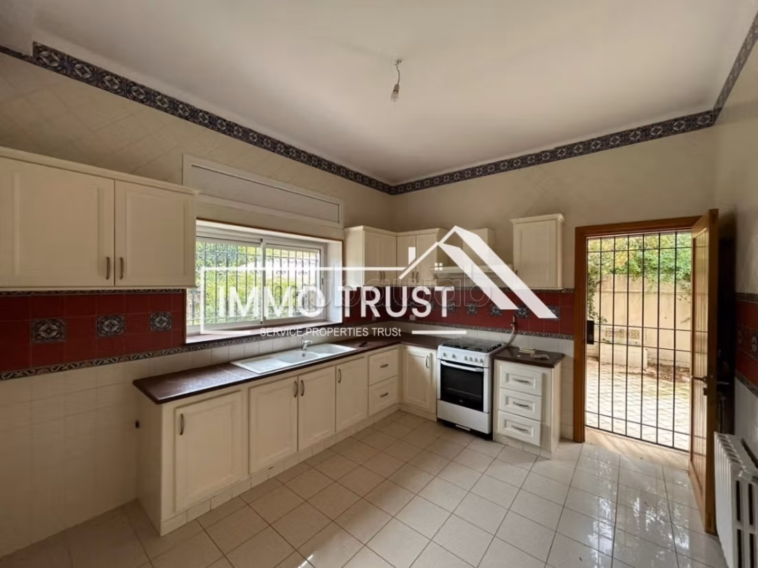 Villa S4 con giardino e piscina a Gammarth