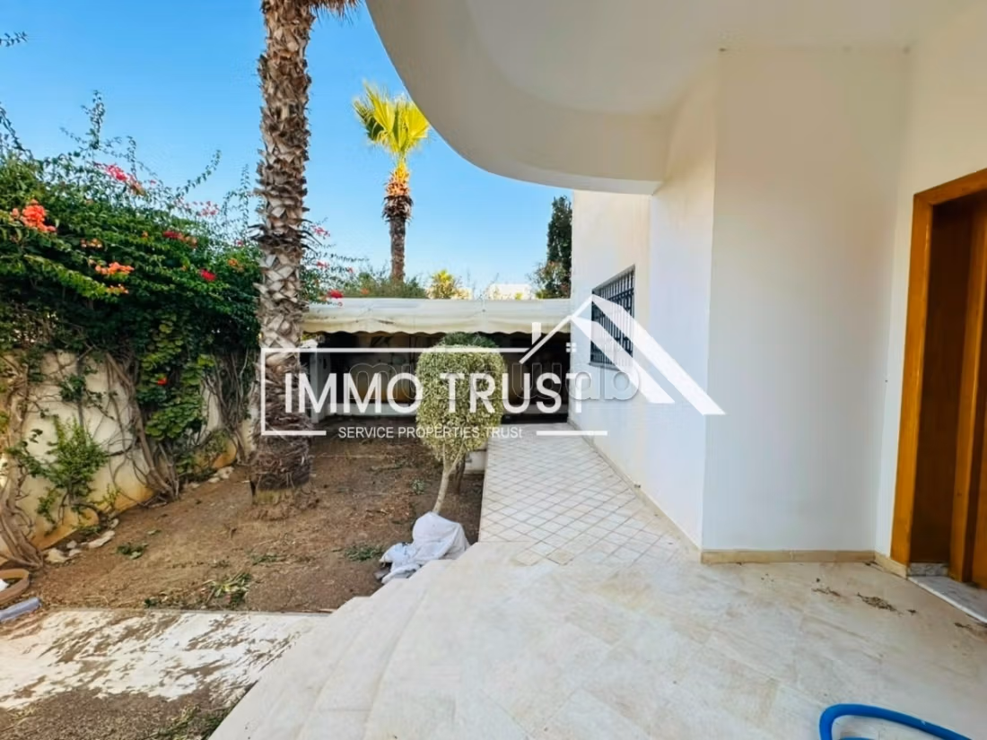 Villa S4 avec jardin et piscine à Gammarth