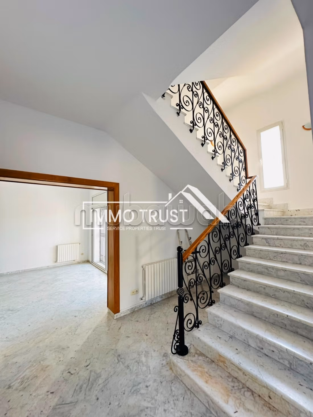 Villa S4 avec jardin et piscine à Gammarth