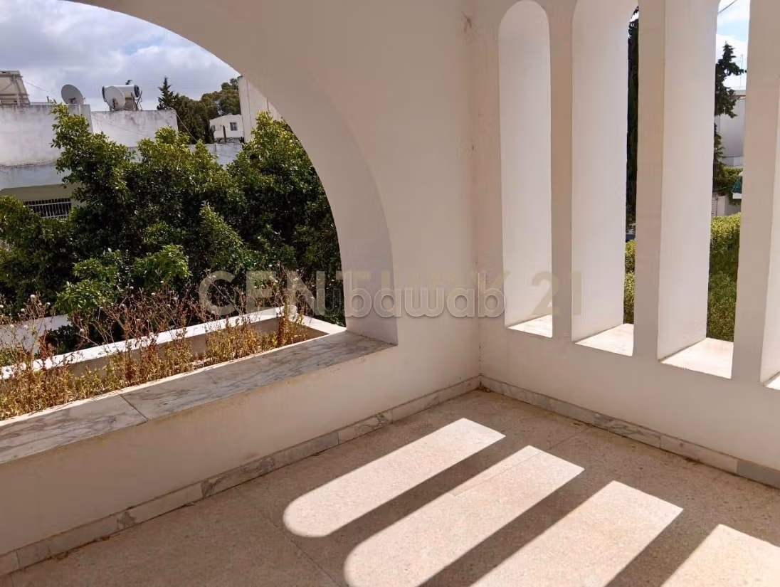 À vendre villa avec piscine El Menzah 5