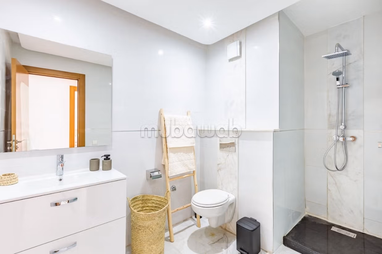Appartamento con 2 camere da letto e balcone