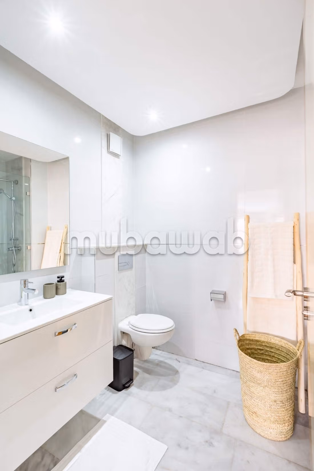 Appartamento con 2 camere da letto e balcone