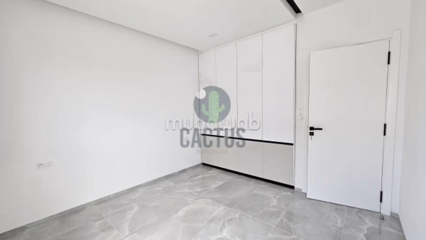 For Sale Villa with Pool in Cité Diamonds Hamma
