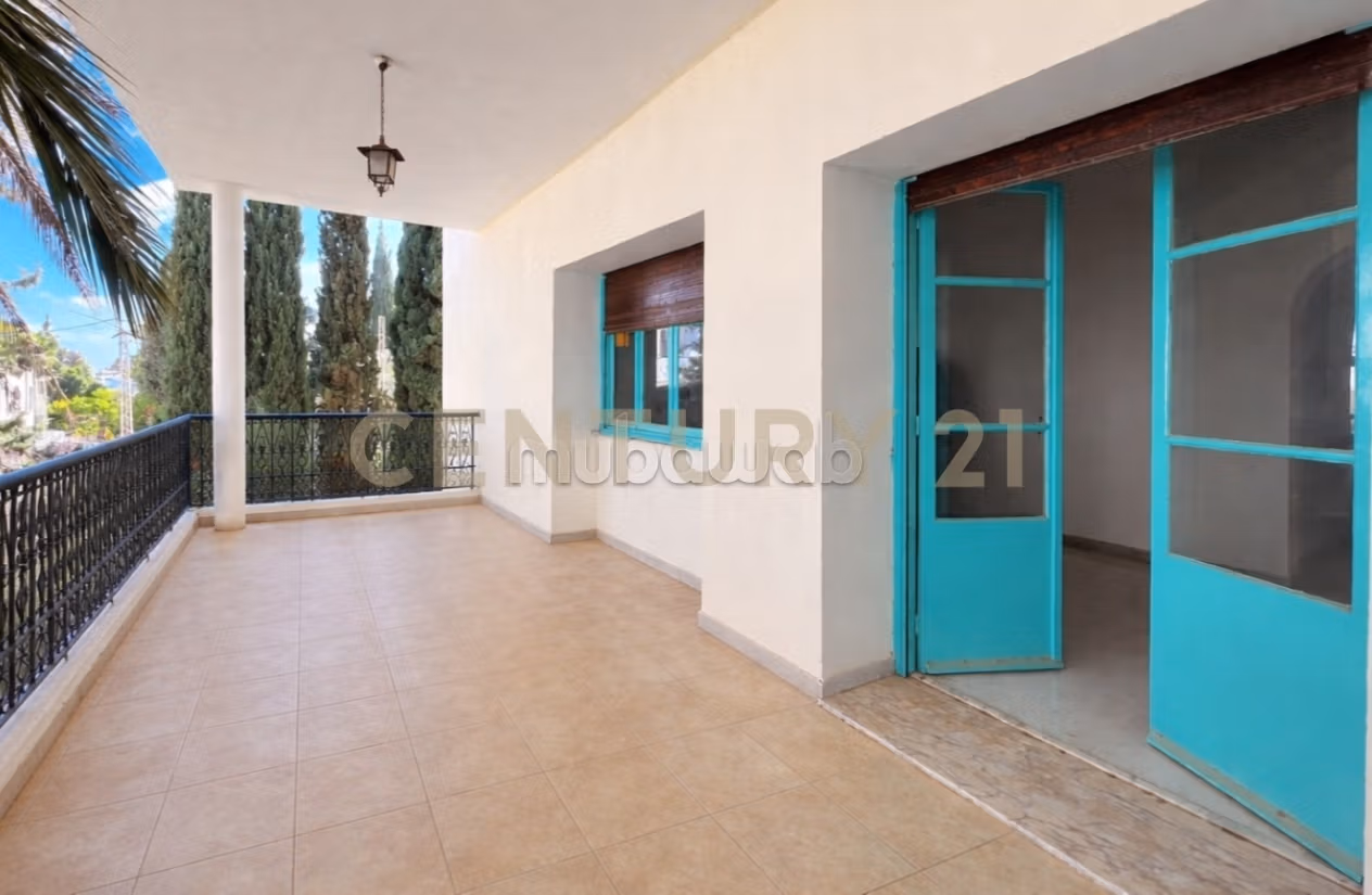 A vendre une villa s5 à Menzah 5