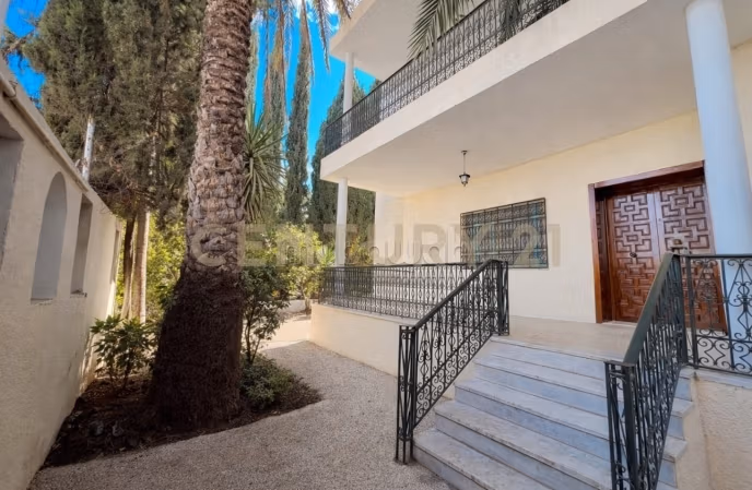 A vendre une villa s5 à Menzah 5