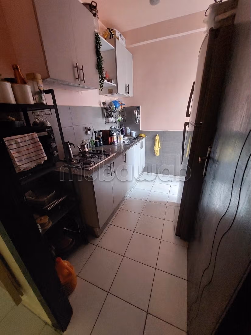 Bel appartement à vendre à Mont Fleuri. 3 belles chambres. Porte blindée, antenne parabolique — 4