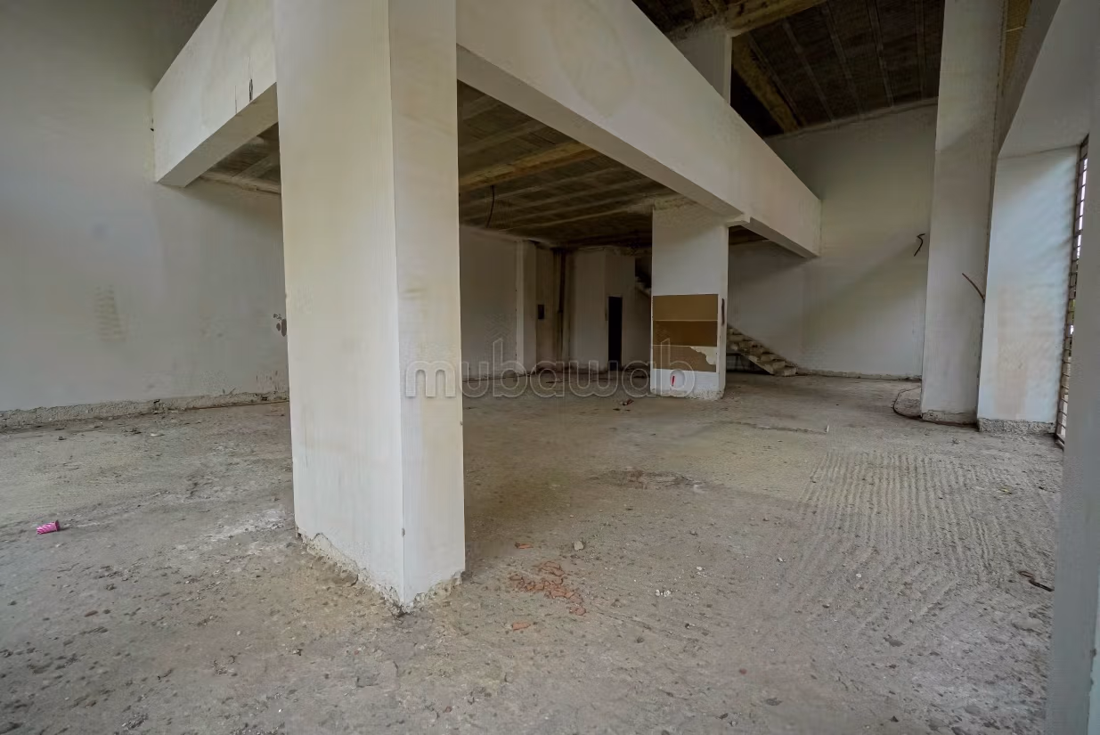 Commerciële ruimte van 450m² te huur in Tanger