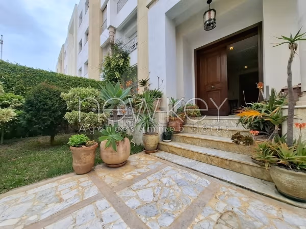 Luxueuse villa meublée à louer prés du Carrefour