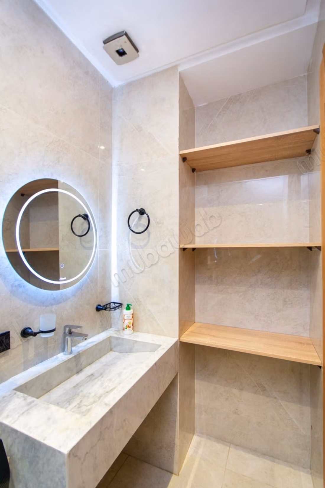 In vendita progetto villa nuova finita di 4 camere da letto e anche tipo 3 suite e 3 bagni con piscina privata a 10 minuti dall'aeroporto e 20 minuti dal centro di Marrakech