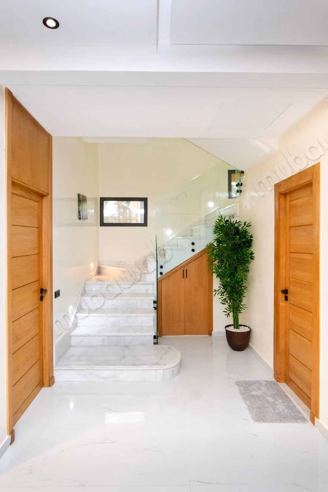 In vendita progetto villa nuova finita di 4 camere da letto e anche tipo 3 suite e 3 bagni con piscina privata a 10 minuti dall'aeroporto e 20 minuti dal centro di Marrakech