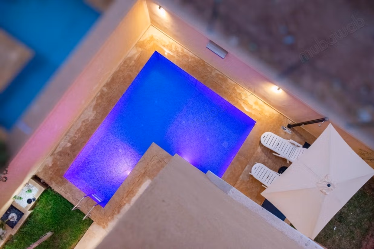 In vendita progetto villa nuova finita di 4 camere da letto e anche tipo 3 suite e 3 bagni con piscina privata a 10 minuti dall'aeroporto e 20 minuti dal centro di Marrakech