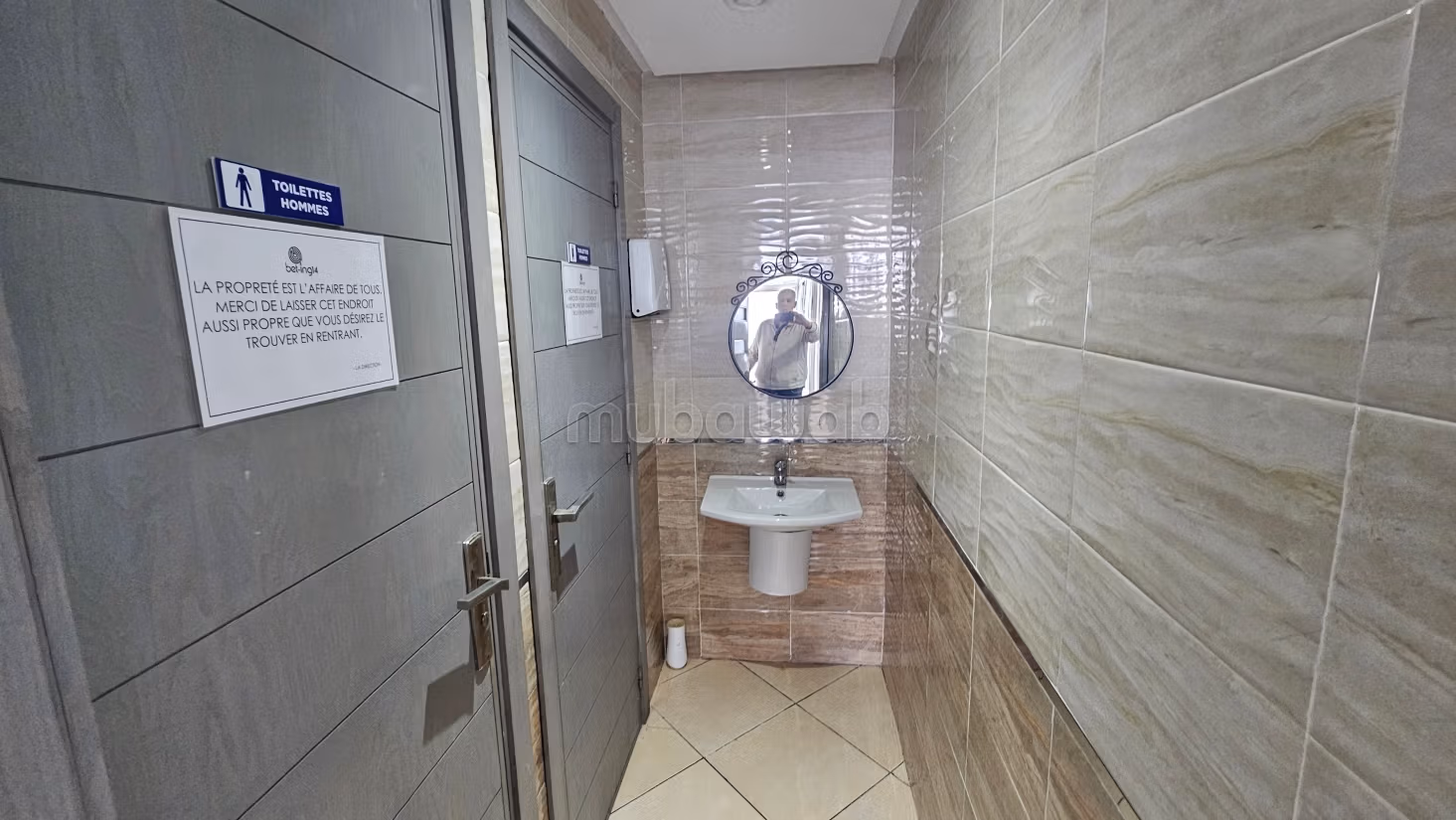 Bel piano ufficio di 125 m2 a Palmier