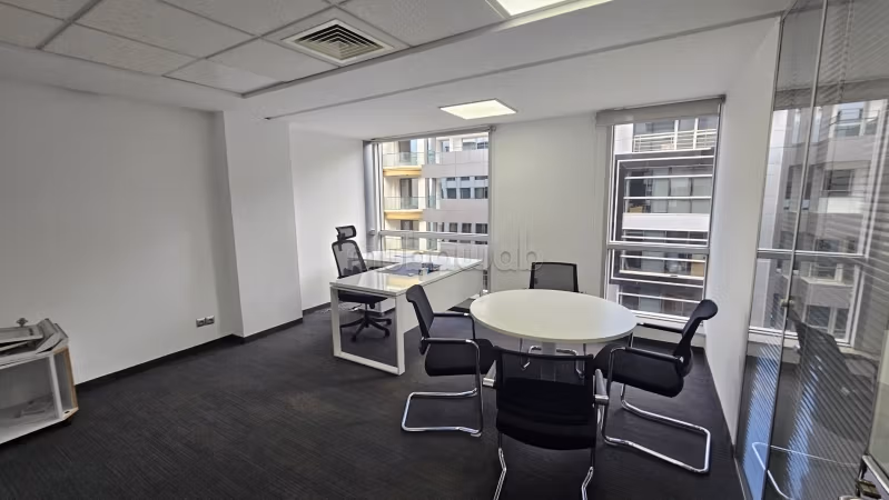 Beau plateau bureau 125 m2 à Palmier