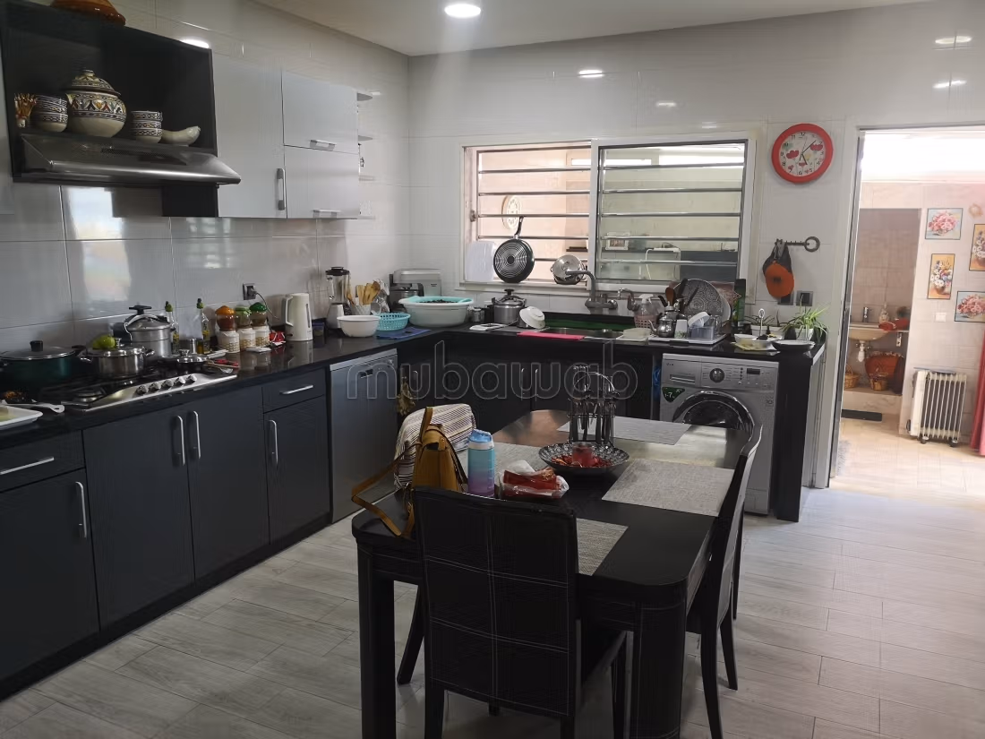 Anuncio para vender una villa